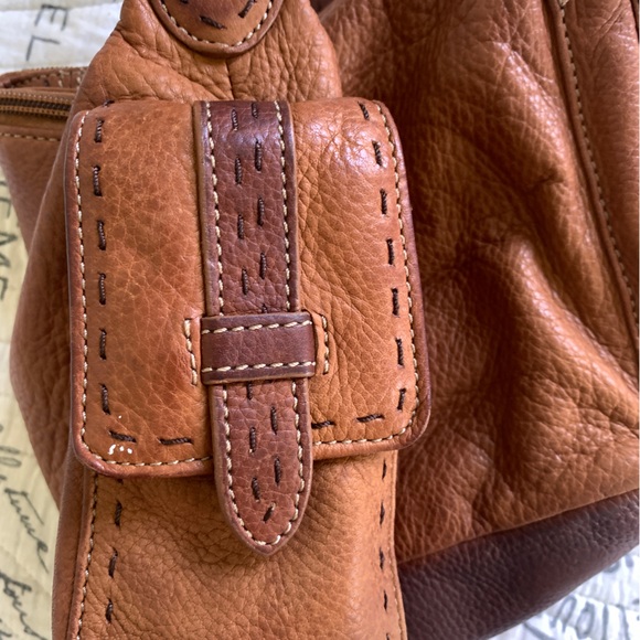 Fossil Leather Shoulder Bag with Side Pockets - Picture 4 of 5